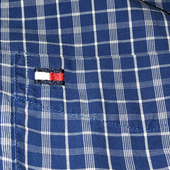 **SOLD** Tommy Hilfiger Short Sleeve Button Down - Picture 2 of 6